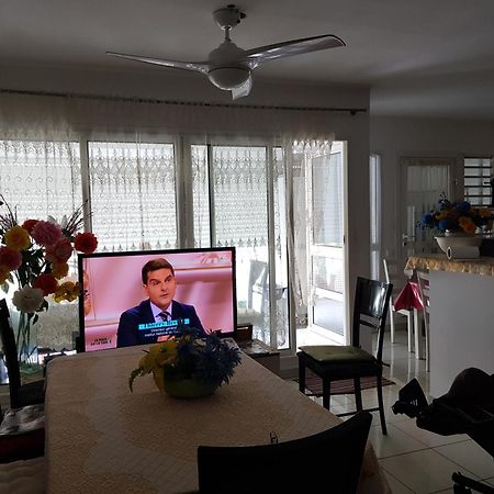 T3 Dans Residence Bon Standing Tres Proche Centre Ville Saint Denis Dış mekan fotoğraf